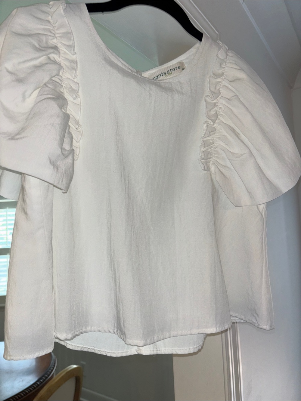 Women’s Cream Puff-Sleeve Blouse